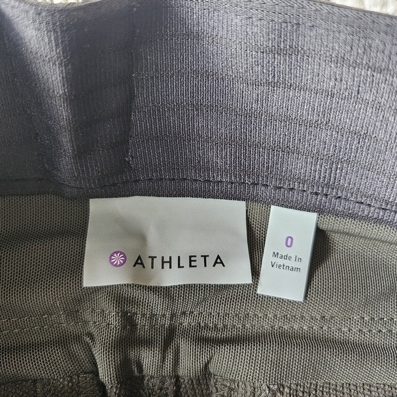 VGUC Athleta Wander Utility Pant Olive Green Sz 0 Zero - Picture 9 of 16